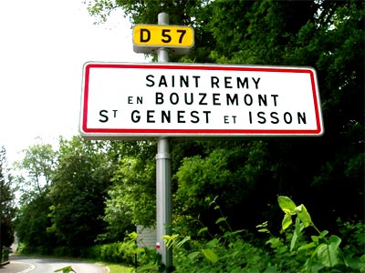 Le panneau d'entrée du village de Saint-Remy-en-Bouzemont-Saint-Genest-et-Isson