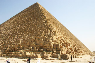 La pyramide de Kheops à Gizeh en Égypte