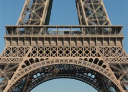 Il faut 60 tonnes de peinture pour repeindre la Tour Eiffel