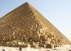 La Pyramide de Kheops est la seule des 7 Merveilles du Monde encore existante